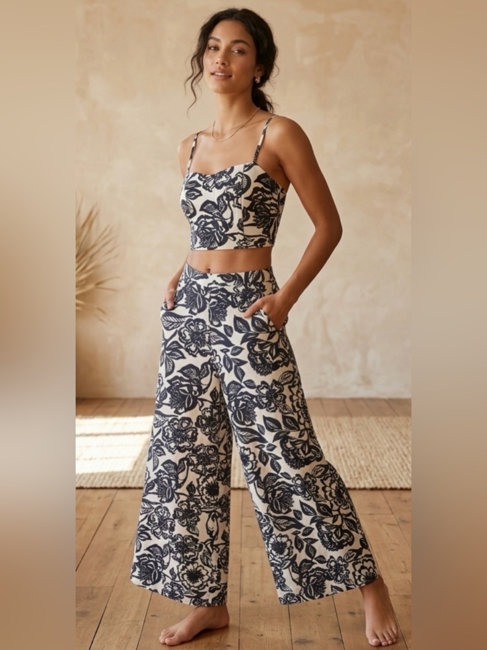 Midnight Sky Floral 2-Piece Set Women Large Black White Wide Leg Crop - Large